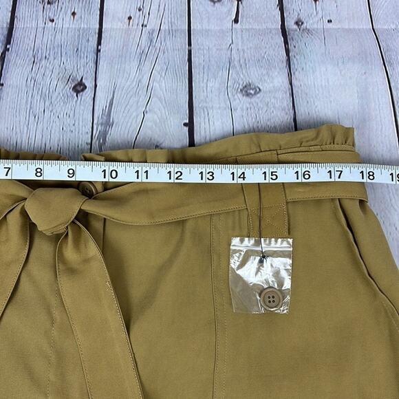 Nine West Women's Belted Shorts Pull On Khaki Size XL NWT Fall Style - Picture 4 of 9